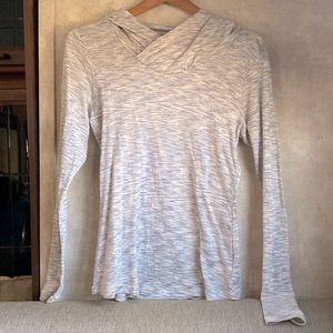 Columbia cowl neck pullover, Ladies size M/M. Multicolor grey, light blue, white